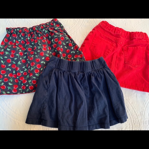 Size 6 skirt Trio - Picture 5 of 5